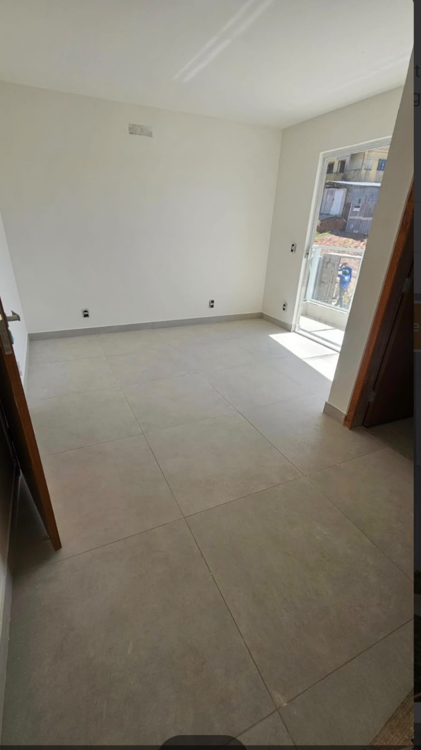 Quarto com varanda da casa duplex à venda em São Francisco
